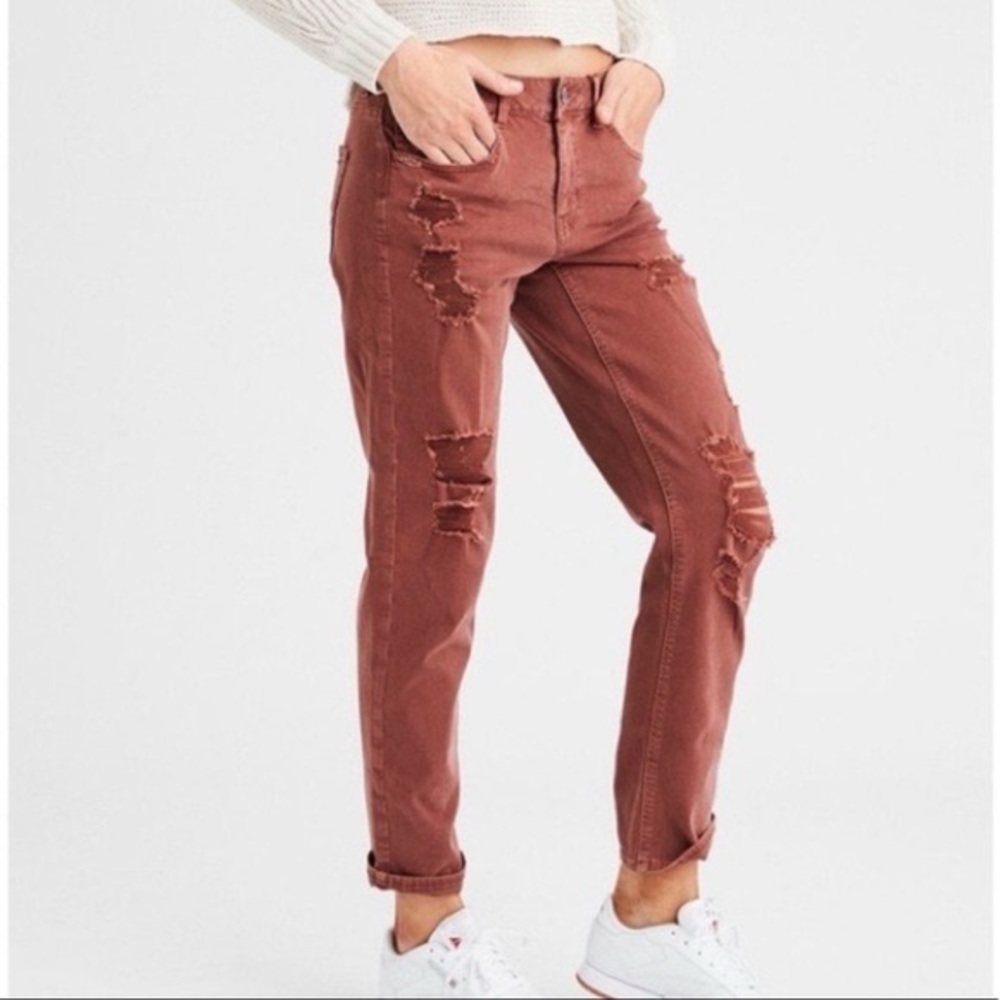 American Eagle Super Stretch Tomgirl Rust Distressed‎ Jeans